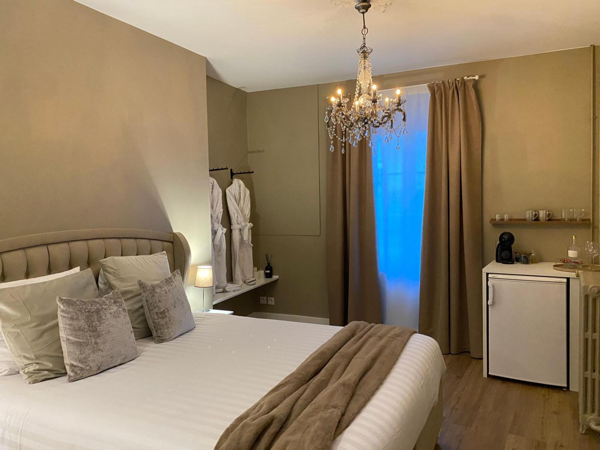 Un Cocon En Ville - Chambre Spa Chic Et Elegante Pacy-sur-Eure Exterior photo