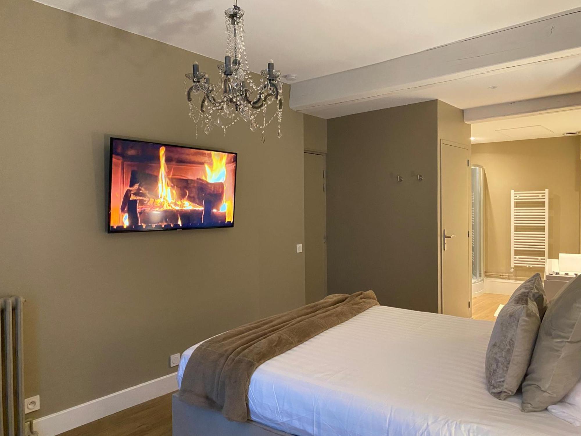 Un Cocon En Ville - Chambre Spa Chic Et Elegante Pacy-sur-Eure Exterior photo