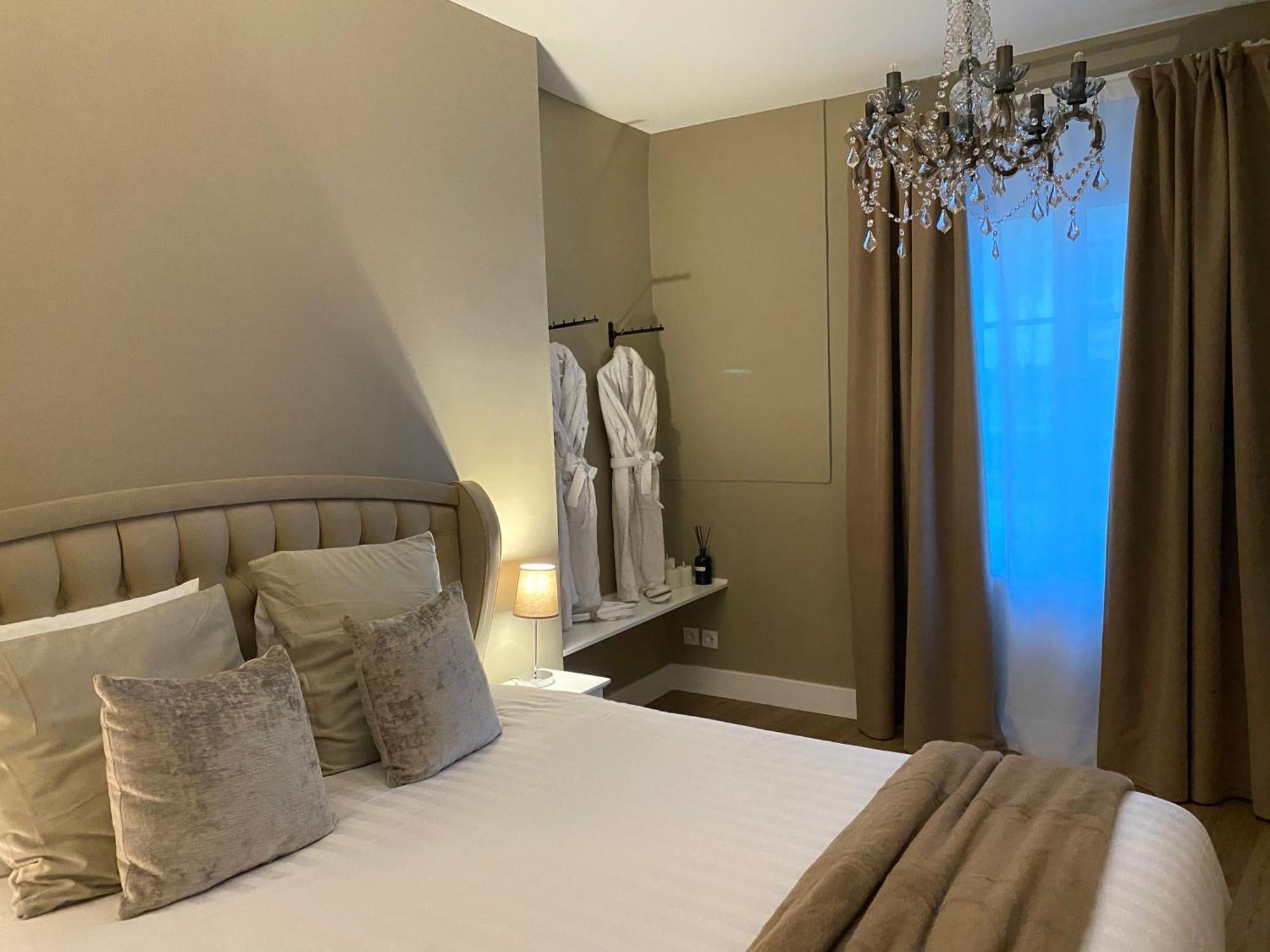 Un Cocon En Ville - Chambre Spa Chic Et Elegante Pacy-sur-Eure Exterior photo